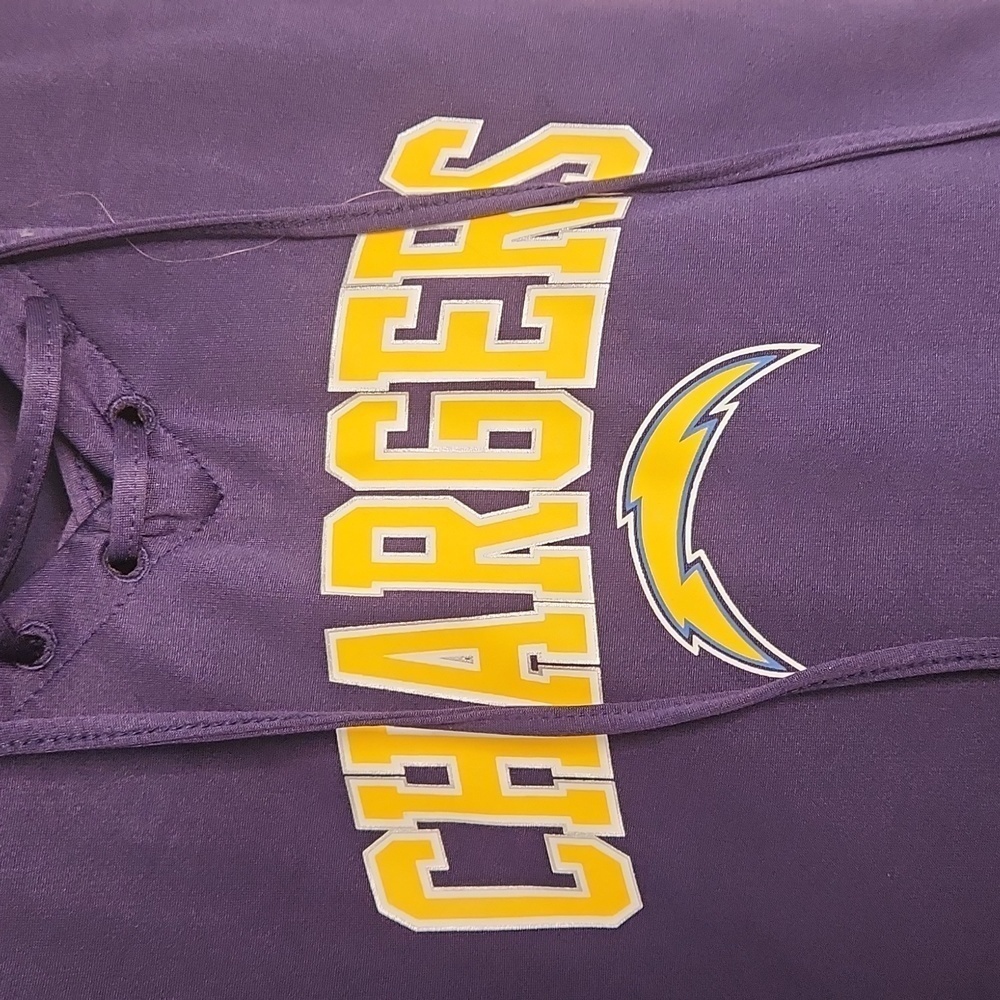 Womans Chargers Small T shirt - Picture 2 of 5